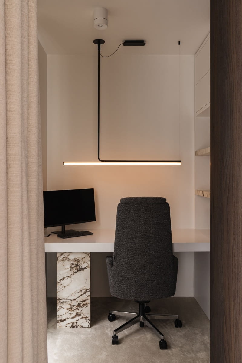 Minimalistyczny apartament RUUM studio w warszawskiej 19. Dzielnicy