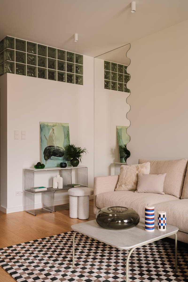 80-metrowe mieszkanie na warszawskim Muranowie