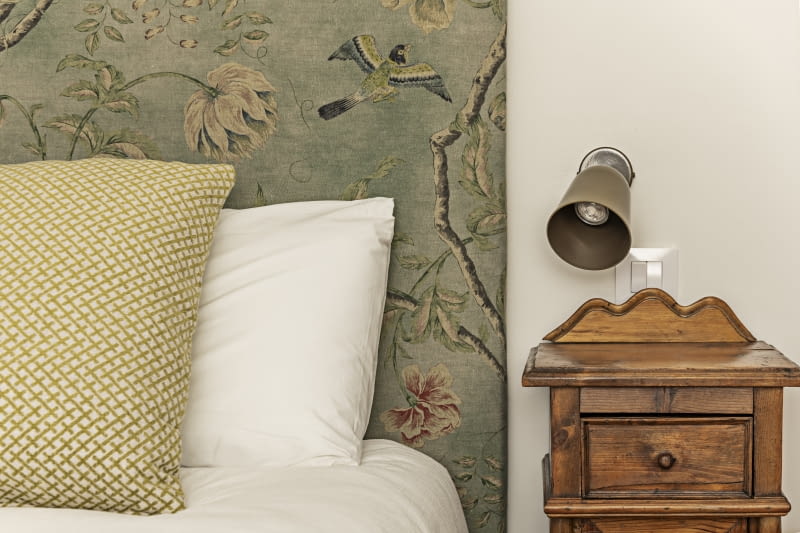 Dekoracje: szyjemy zagłówek do łóżka