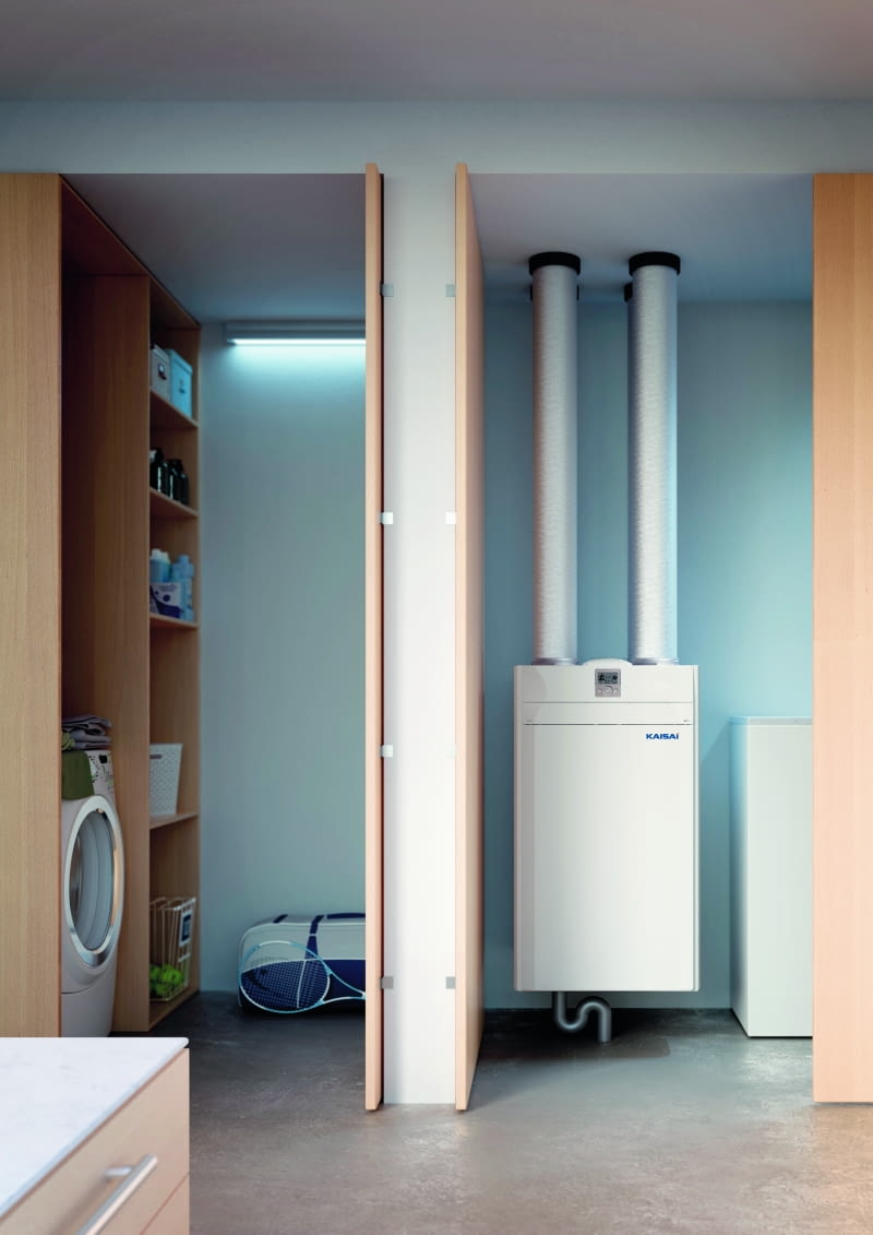 W niedużym domu, w którym liczy się każda dostępna przestrzeń, centralę wentylacyjną można zamontować np. we wnęce, pod warunkiem zapewnienia do niej swobodnego dostępu