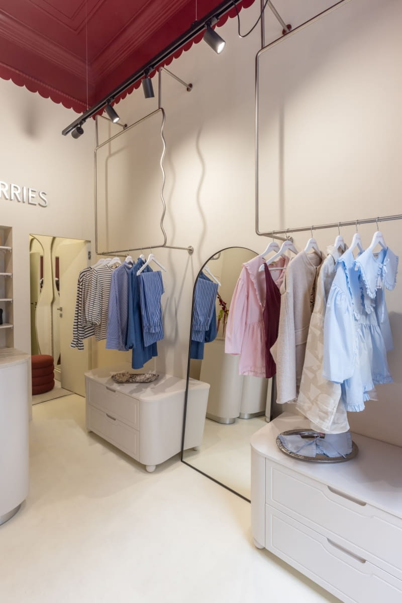 LesCherries - projekt WZ Studio LesCherries - projekt WZ Studio