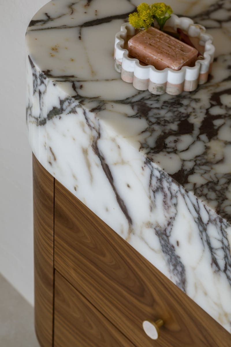 Mieszkanie, na warszawskiej Woli, które czaruje formą i kolorem Mieszkanie, na warszawskiej Woli, które czaruje formą i kolorem