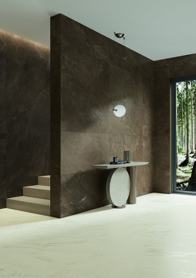 Płyty gresowe Coffee Field Brown imitują naturalny kamień w odcieniu głębokiego brązu. Barwa i struktura powierzchni płyt to wdzięczna baza do dalszych aranżacji.