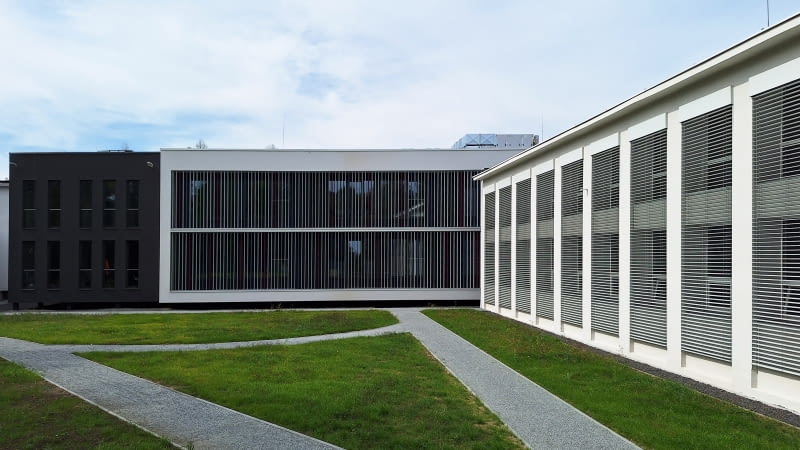 Szkoła Podstawowa nr 11 w Tarnowskich Górach. Proj. PROJEKTPLUSARCHITEKCI Sp. z o.o. Szkoła Podstawowa nr 11 w Tarnowskich Górach. Proj. PROJEKTPLUSARCHITEKCI Sp. z o.o.