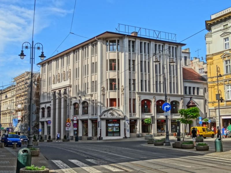 Dawny "Jedynak" w Bydgoszczy w 2013 roku. Widok od strony ul. Gdańskiej Dawny "Jedynak" w Bydgoszczy w 2013 roku. Widok od strony ul. Gdańskiej