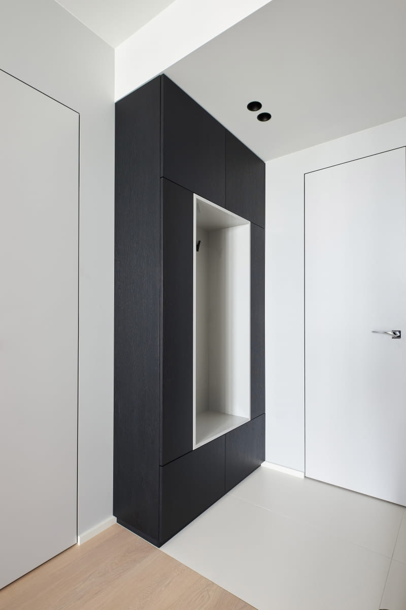 Minimalistyczne mieszkanie w czerni i bieli Minimalistyczne mieszkanie w czerni i bieli