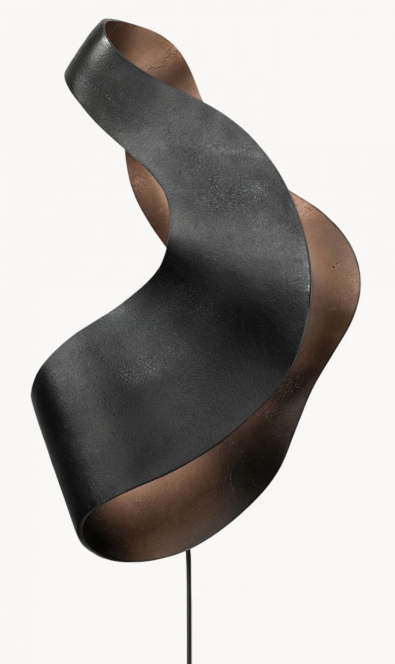 Kinkiet Oyster (Ferm Living), aluminium z recyklingu, 60 x 33,6 cm, 2676 zł, andlight.com