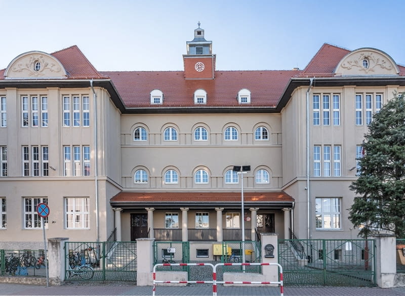 Szkoła Podstawowa nr 2 w Śremie Szkoła Podstawowa nr 2 w Śremie