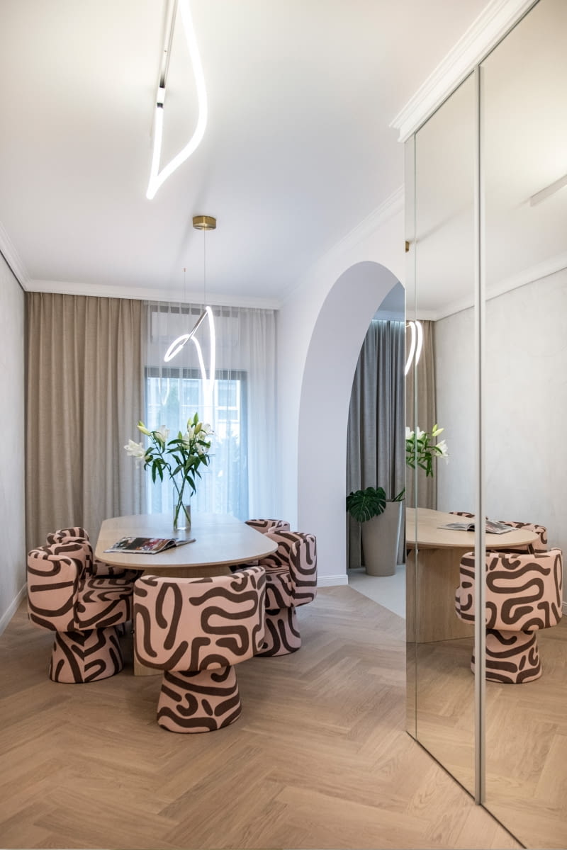 Mieszkanie influencerki Oli Nowak - projekt pracowni Deer Design