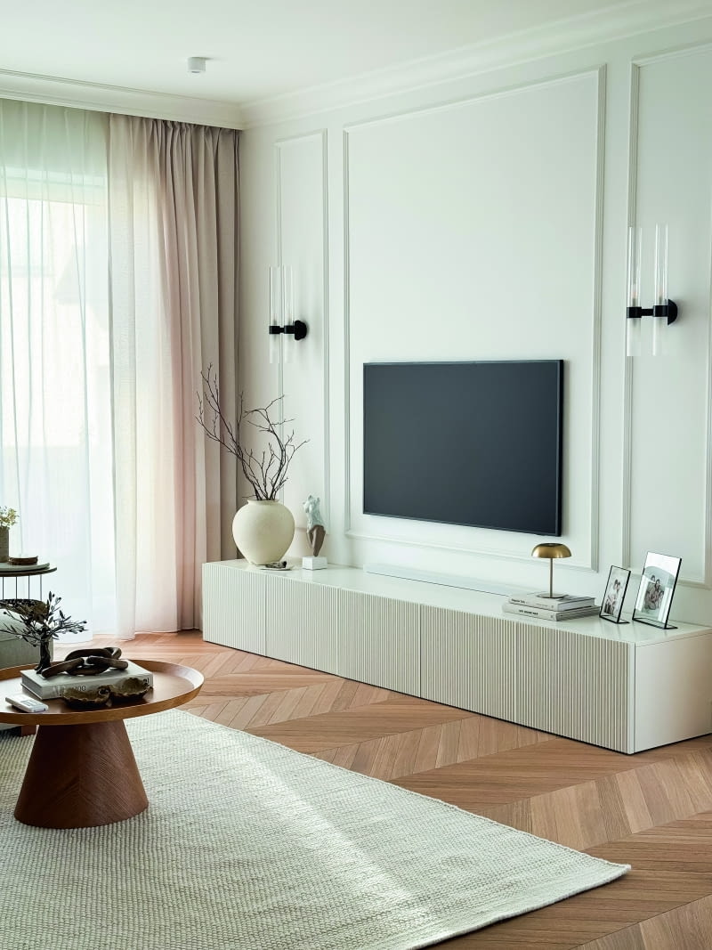 Drewno olejowane nie wymaga skomplikowanej pielęgnacji, jednak znaczenie mają regularne odkurzanie, które ogranicza powstawanie mikrozarysowań, a także mycie powierzchni lekko wilgotnym mopem. Na zdjęciu podłoga Dąbex, pokryta olejem woskowym Rubio Monocoat. Drewno olejowane nie wymaga skomplikowanej pielęgnacji, jednak znaczenie mają regularne odkurzanie, które ogranicza powstawanie mikrozarysowań, a także mycie powierzchni lekko wilgotnym mopem. Na zdjęciu podłoga Dąbex, pokryta olejem woskowym Rubio Monocoat.