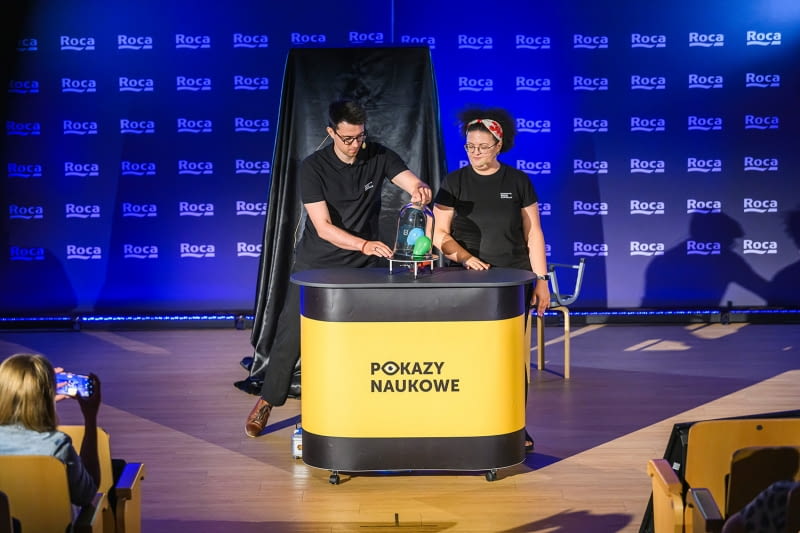 Technologia zamknięta w jednej bryle – rewolucyjna toaleta Roca Avant zaprezentowana w Centrum Nauki Kopernik Technologia zamknięta w jednej bryle – rewolucyjna toaleta Roca Avant zaprezentowana w Centrum Nauki Kopernik