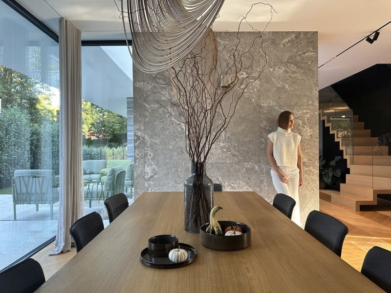 Forrest House – dialog nowoczesnej architektury z zielonym otoczeniem