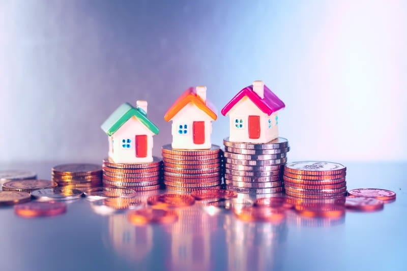 W najbliższych  latach nie możemy  liczyć na niskie  ceny nośników  energii. W związku  z tym warto podjąć  wszelkie działania,  które pozwolą  zredukować jej  zużycie w naszym  budynku