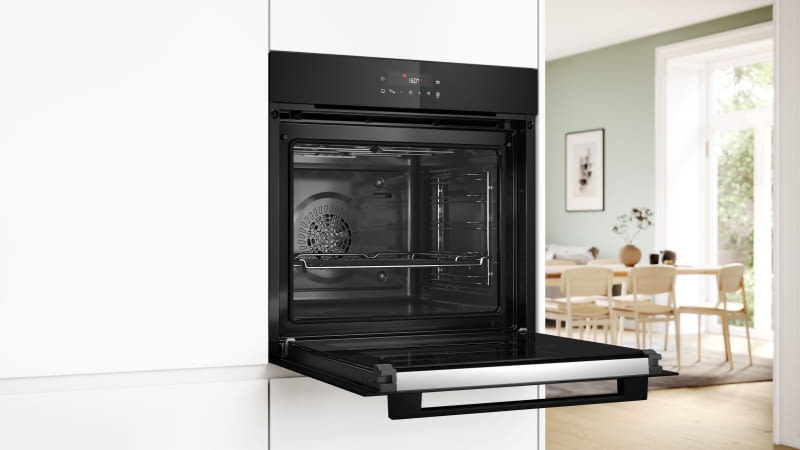 Nowy piekarnik Bosch Serie 2 z systemem pirolitycznego czyszczenia Nowy piekarnik Bosch Serie 2 z systemem pirolitycznego czyszczenia