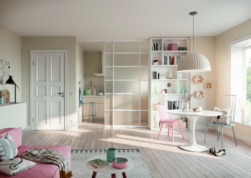 Matowe szkło to dobry wybór dla osób, które chciałyby od czasu do czasu zakryć widok na kuchnię, ale nie ograniczać całkowicie przepływu światła.