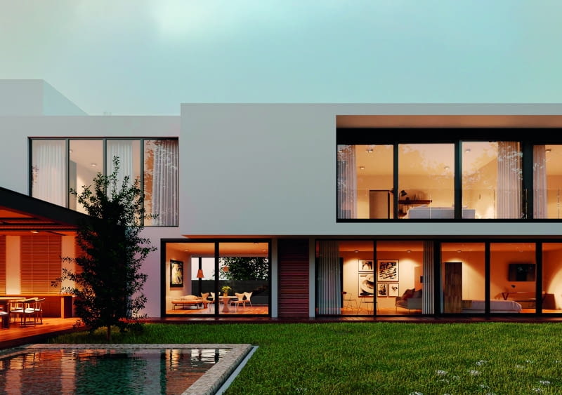 Wielkoformatowe okna mają mnóstwo zalet, dlatego są coraz chętniej stosowane nie tylko  w nowoczesnym, lecz także w tradycyjnym budownictwie