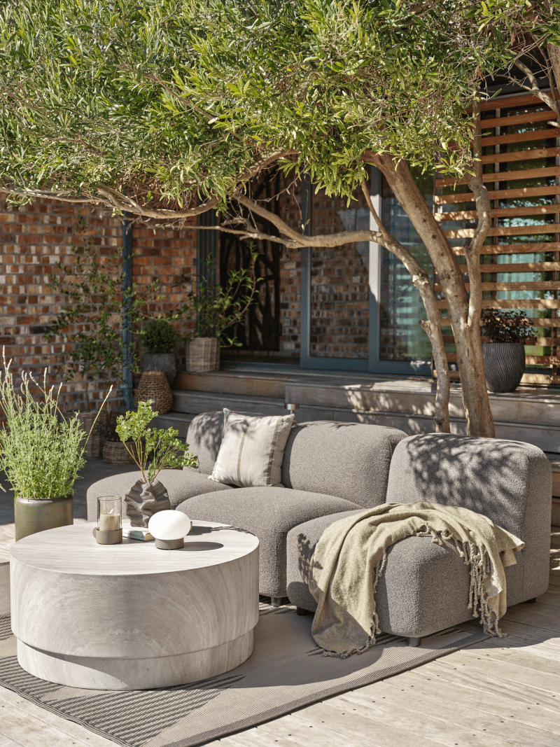 Sofa TANE w odcieniu ciemnego piasku