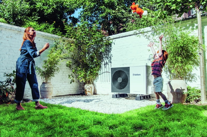 Wymiana przestarzałego urządzenia grzewczego na pompę ciepła i podłączenie jej do systemu PV to często stosowane rozwiązanie podczas modernizacji domu Wymiana przestarzałego urządzenia grzewczego na pompę ciepła i podłączenie jej do systemu PV to często stosowane rozwiązanie podczas modernizacji domu