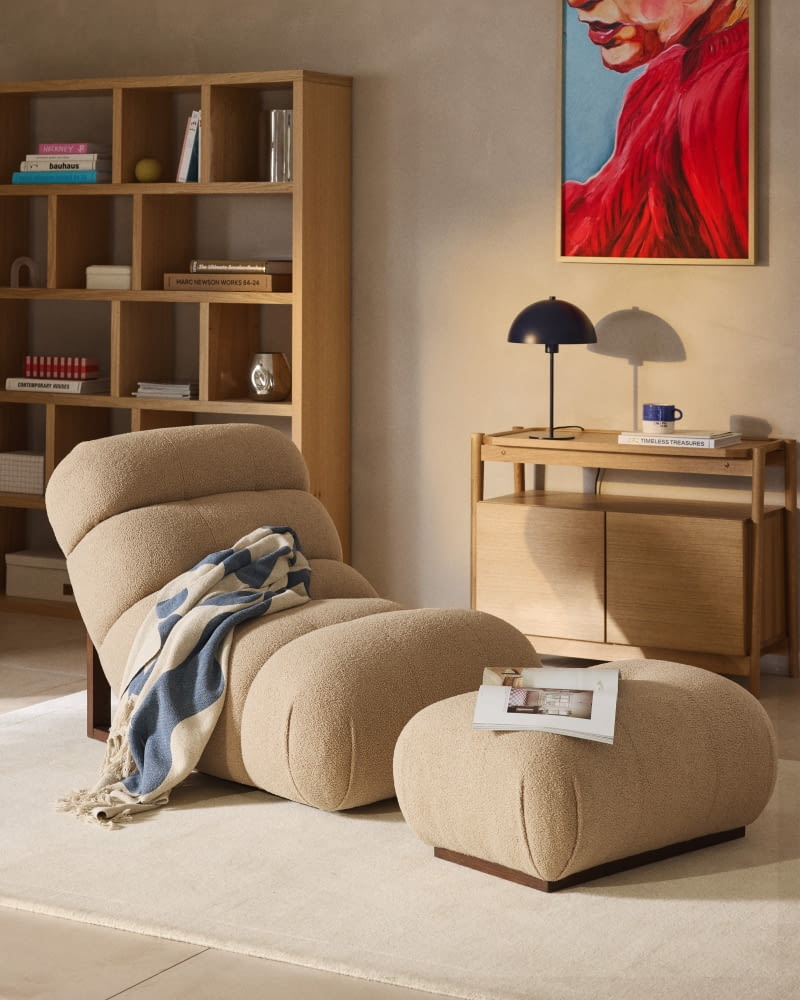 Fotel Teddy Stanley z podnóżkiem - idealny do odpoczynku, czytania lub drzemki.