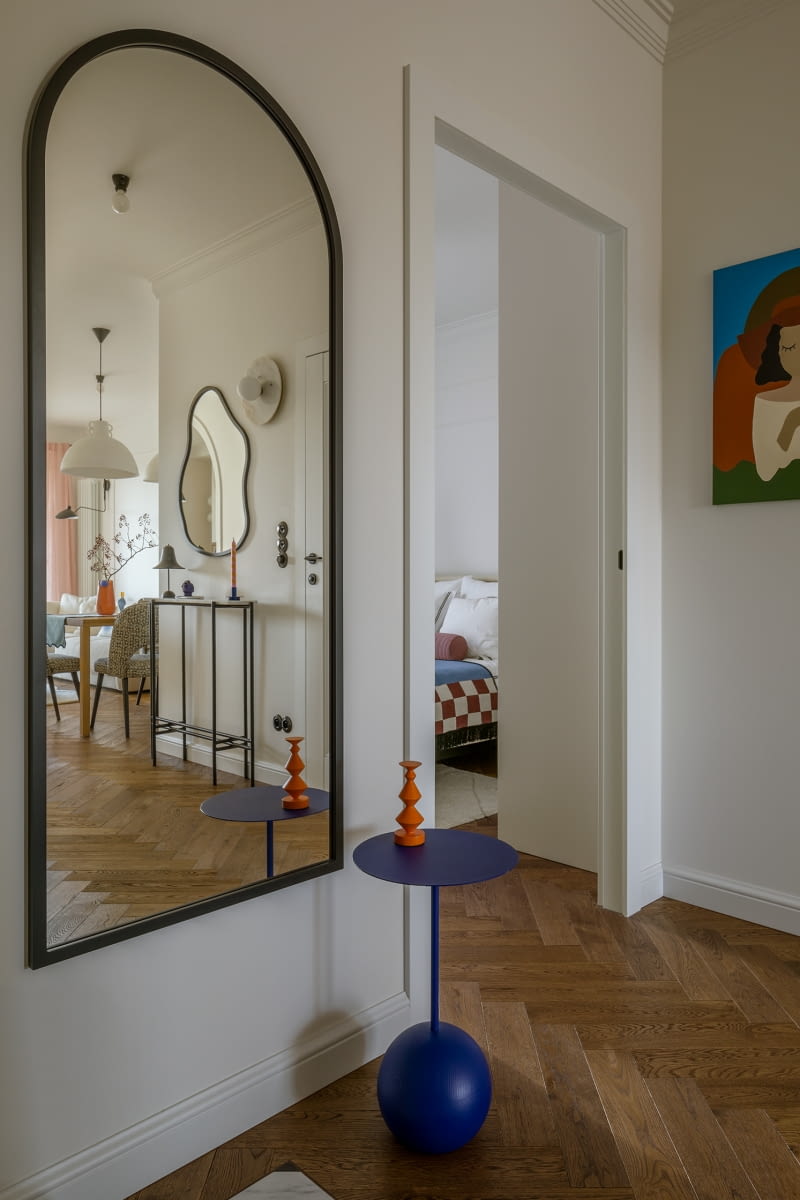 Mieszkanie, na warszawskiej Woli, które czaruje formą i kolorem Mieszkanie, na warszawskiej Woli, które czaruje formą i kolorem