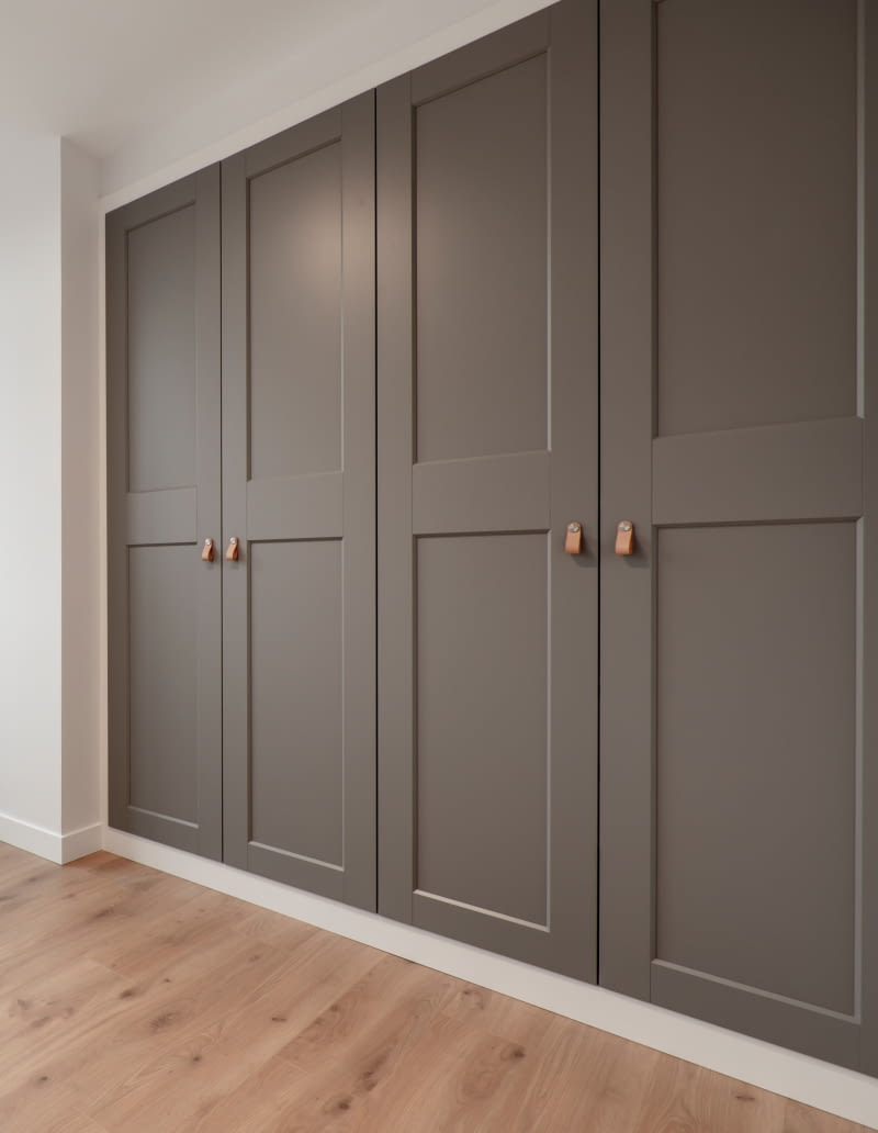 Wymiana frontów szafy.