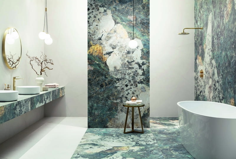 Płytki gresowe o wzorze przeskalowanego kwarcytu patagońskiego charakteryzującego się głęboką zieloną barwą, urozmaiconą beżowymi wybarwieniami, zachwycą każdego wyrazistym wzorem TUBĄDZIN Płytki gresowe o wzorze przeskalowanego kwarcytu patagońskiego charakteryzującego się głęboką zieloną barwą, urozmaiconą beżowymi wybarwieniami, zachwycą każdego wyrazistym wzorem TUBĄDZIN