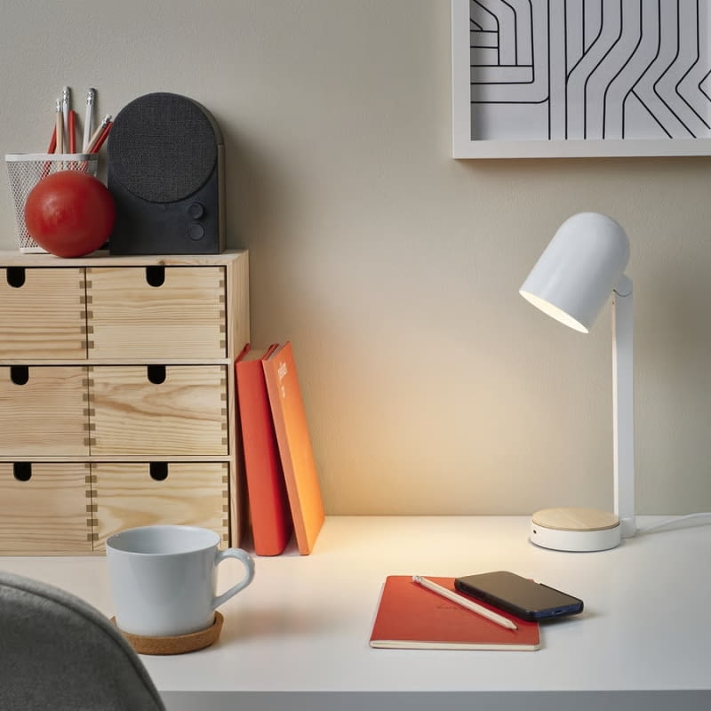 ENSMÄRKE Lampa na biurko, biały, port USB-C ENSMÄRKE Lampa na biurko, biały, port USB-C