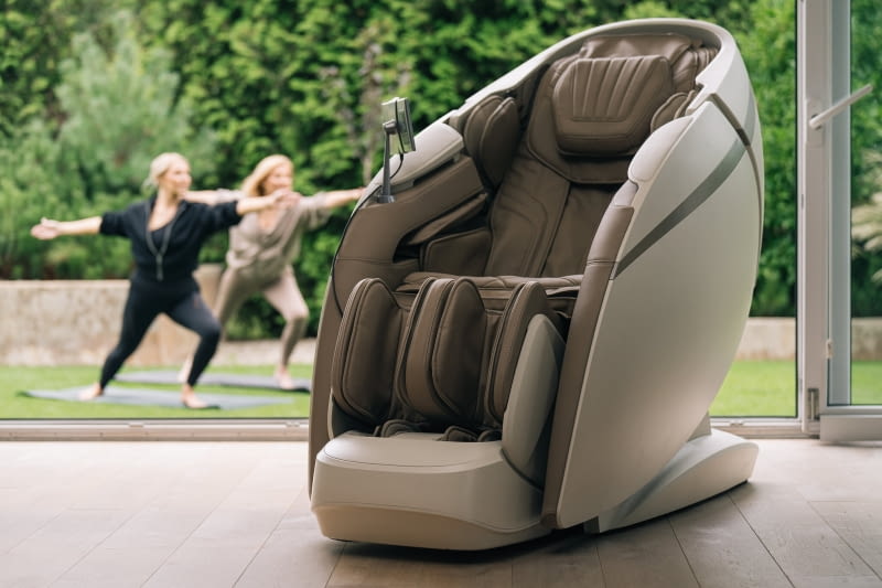 Strefa relaksu lub domowa siłownia, gdy chcesz wyraźnie oddzielić masaż od reszty domu