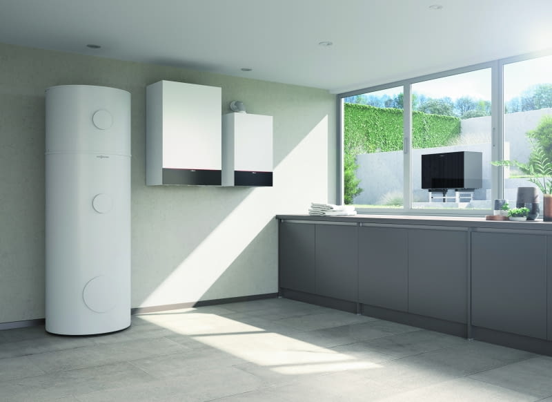 W instalacji grzewczej rozbudowywanej o pompę powietrzną to właś nie ona staje się głównym źródłem ciepła,  natomiast kocioł uruchamia  się jedynie w okresach maksymalnego zapotrzebowania na ciepło