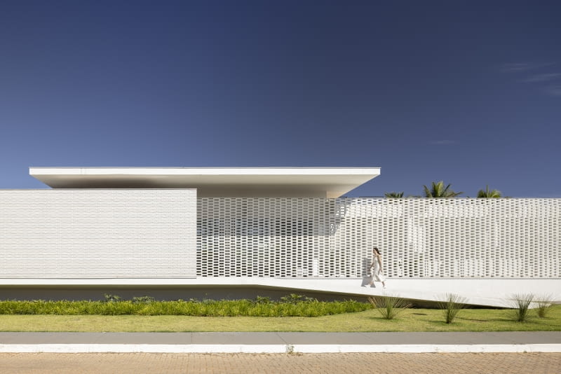 White Bricks House w Brazylii. Proj. Bloco arquitetos White Bricks House w Brazylii. Proj. Bloco arquitetos