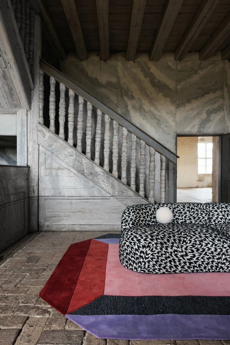 Dywan wełniany Teklan Crystal Spectrum Multi (projekt Tekli Eveliny Severin dla Layered), 180 x 270 cm, 5390 zł (dostępne różne wymiary), na zamówienie, nordicnest.pl Dywan wełniany Teklan Crystal Spectrum Multi (projekt Tekli Eveliny Severin dla Layered), 180 x 270 cm, 5390 zł (dostępne różne wymiary), na zamówienie, nordicnest.pl