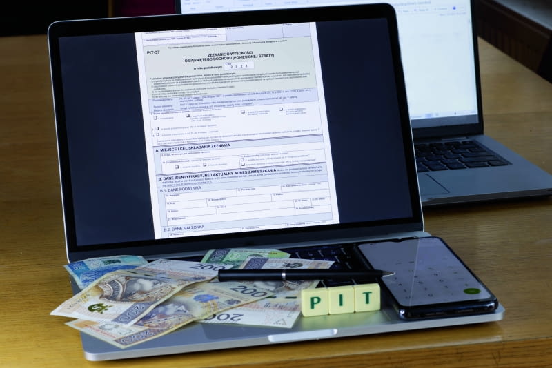 Wydatki związane z przedsięwzięciem termomodernizacyjnym budynku możemy częściowo odzyskać, korzystając m.in. z ulgi termomodernizacyjnej