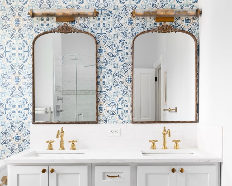 Mieszkanie z żółto-niebieskimi dodatkami