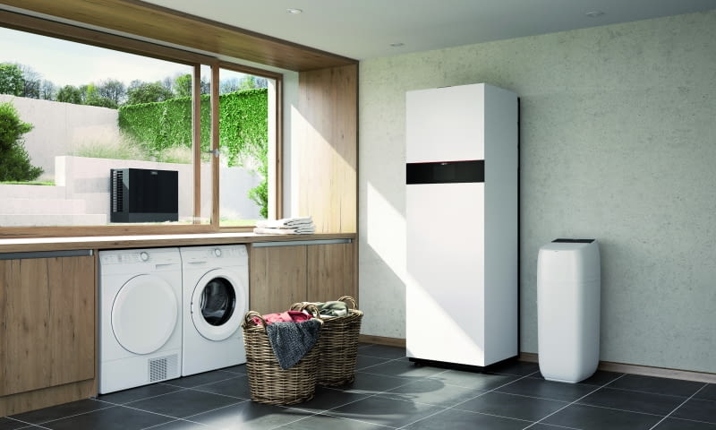 Kompaktowa pompa gwarantuje wysoki komfort c.w.u. dzięki zintegrowanemu zasobnikowi  o pojemności 220 l i klasie efektywności energetycznej A w trakcie podgrzewania wody