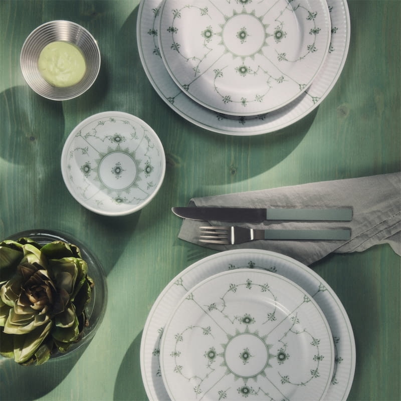 Green Fluted Plain Plate, 27 cm