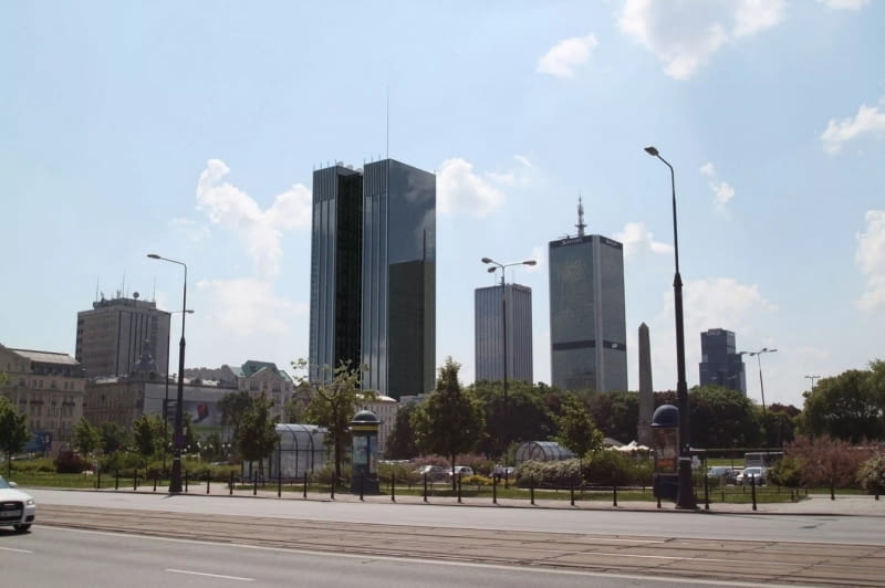 Archiwalna wizualizacja wieżowca Roma Tower. Nowe wizualizacje przedstawione zostaną w 2026 r.