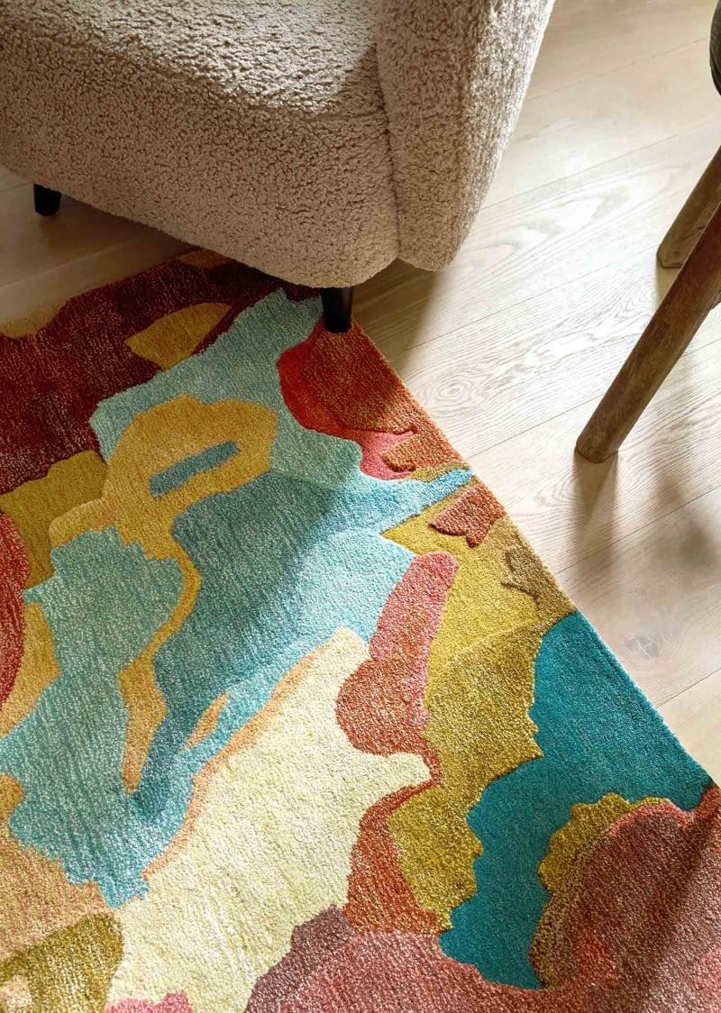 Kolorowy dywan w abstrakcyjny wzór Rosewood Huckleberry 143503o (Harlequin), 200 x 280 cm, 6760 zł (dostępne różne wymiary), carpetsandmore.pl Kolorowy dywan w abstrakcyjny wzór Rosewood Huckleberry 143503o (Harlequin), 200 x 280 cm, 6760 zł (dostępne różne wymiary), carpetsandmore.pl