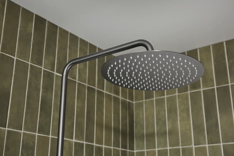 Baterie prysznicowe i wannowe w kolorze gun metal