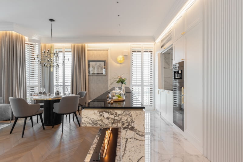 110-metrowy apartament w Warszawie w stylu modern classic