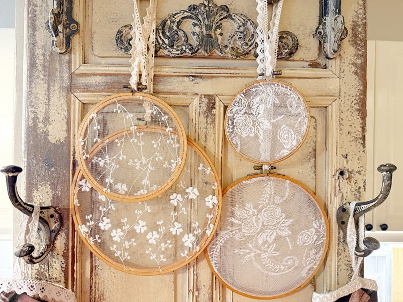 Koronkowe dekoracje we wnętrzach Koronkowe dekoracje we wnętrzach