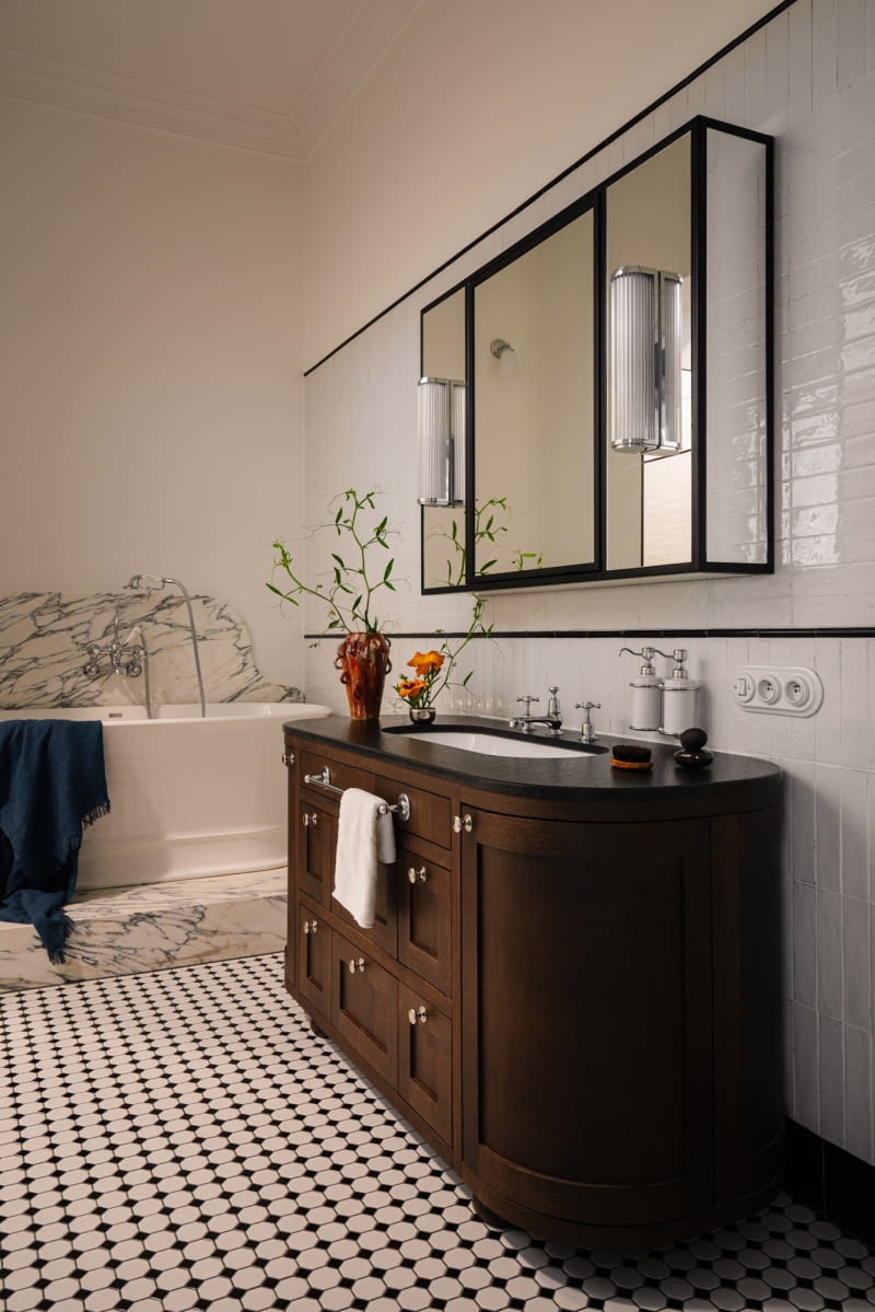 Mieszkanie w odrestaurowanej secesyjnej kamienicy w Poznaniu Mieszkanie w odrestaurowanej secesyjnej kamienicy w Poznaniu