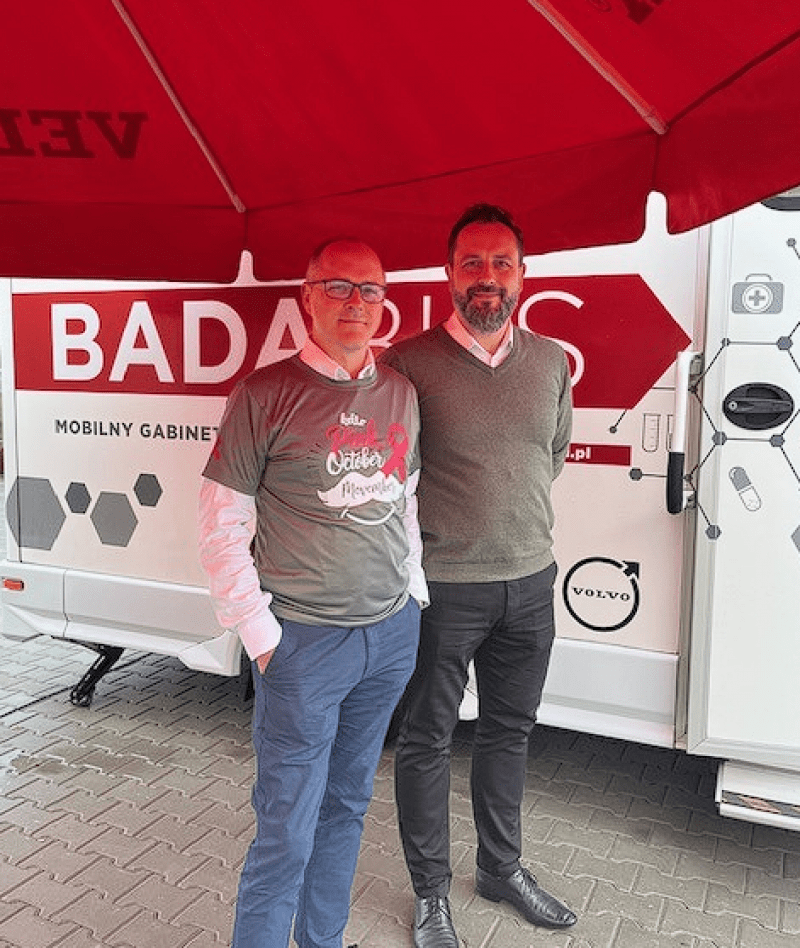 Bartłomiej Rozpęda, dyrektor fabryki VELUX w Namysłowie i Krystian Żurek, wiceprezes ds. produkcji w Grupie VELUX Bartłomiej Rozpęda, dyrektor fabryki VELUX w Namysłowie i Krystian Żurek, wiceprezes ds. produkcji w Grupie VELUX