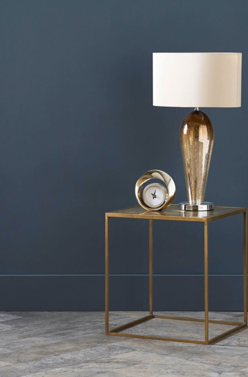 . Ich główną zaletą jest niewielki rozmiar i możliwość przenoszenia lamp w dowolne miejsca. . Ich główną zaletą jest niewielki rozmiar i możliwość przenoszenia lamp w dowolne miejsca.