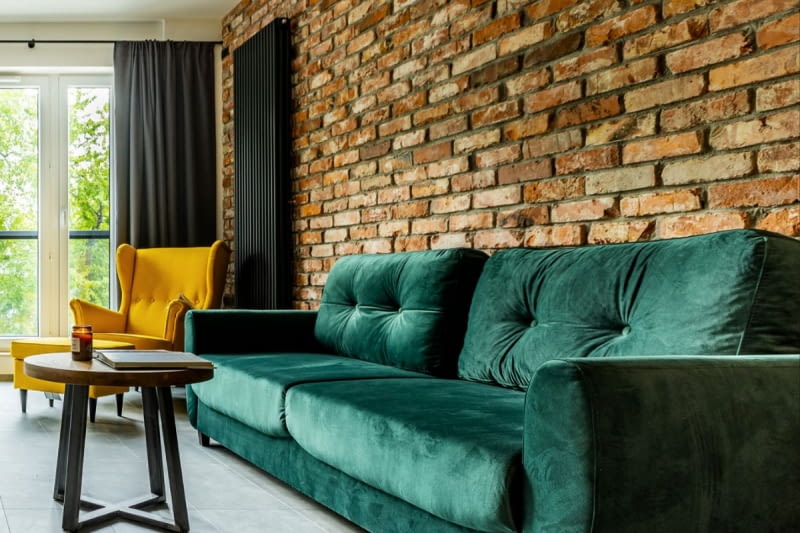 Gdzie stosować cegłę, żeby wyglądała naturalnie - Salon