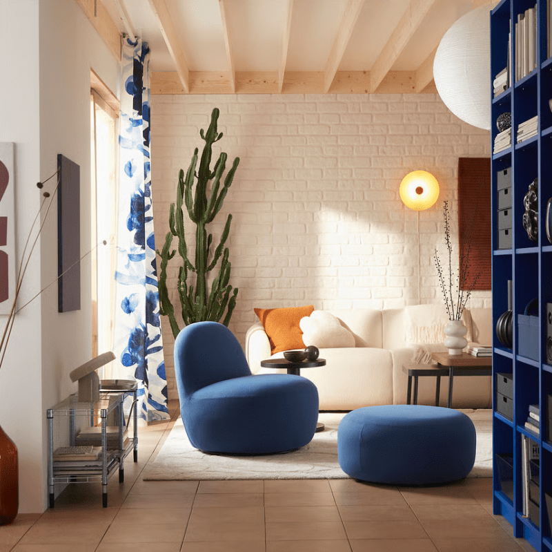 Jeśli szukasz nowoczesnych mebli, które wpiszą się w estetykę stylu mid-century modern – sprawdź fotel obrotowy Lillesäter w ikea.com.