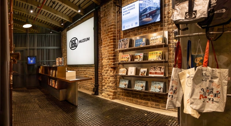 Nowa odsłona punktu Bilety/Info w Muzeum Fabryki Norblina. Proj. Jakub Szczęsny Nowa odsłona punktu Bilety/Info w Muzeum Fabryki Norblina. Proj. Jakub Szczęsny