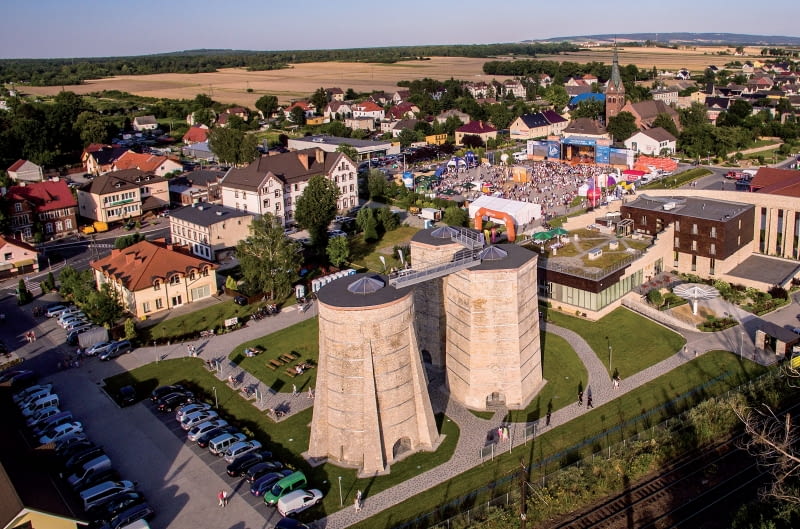 Plac wapienniczy w centrum Gogolina  z zachowanymi piecami po tej gałęzi przemysłu