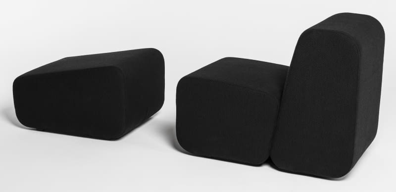 Fotel z podnóżkiem Stone (Tomasz Augustyniak), tkanina,różne rozmiary, na zamówienie, noti.pl Fotel z podnóżkiem Stone (Tomasz Augustyniak), tkanina,różne rozmiary, na zamówienie, noti.pl