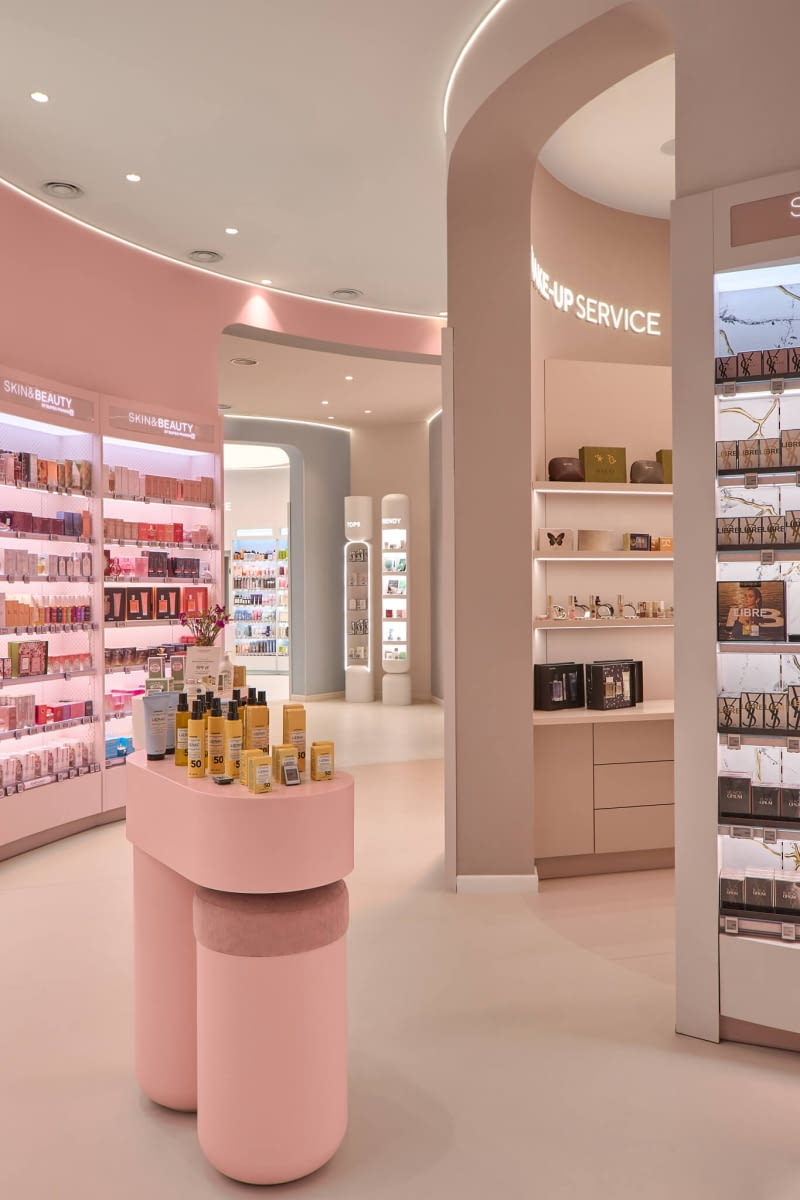 Skin & Beauty. Proj. Robert Majkut Design Skin & Beauty. Proj. Robert Majkut Design