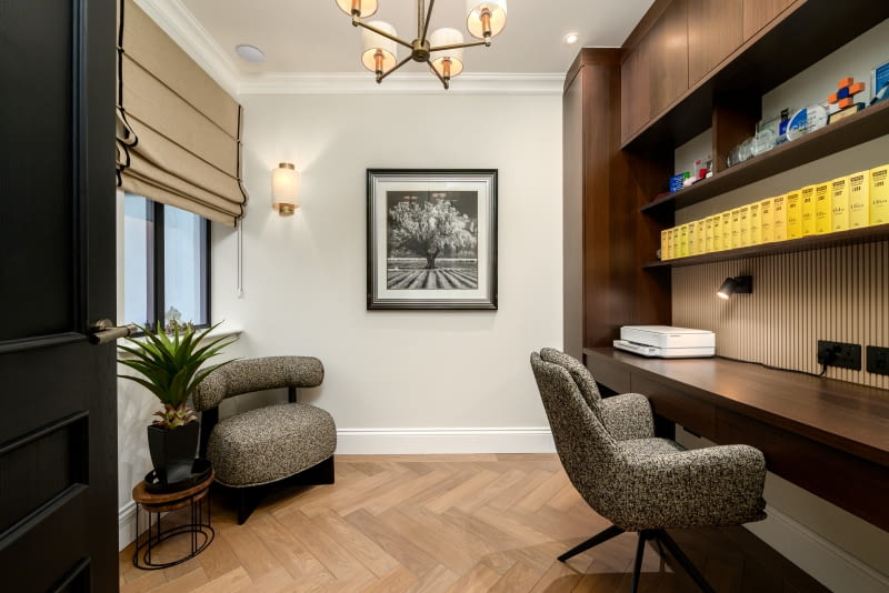 Santosh House: współczesna interpretacja brytyjskiej elegancji Santosh House: współczesna interpretacja brytyjskiej elegancji